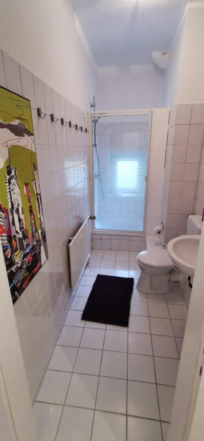 Modern Living In A Perfect Location Apartment Есен Екстериор снимка
