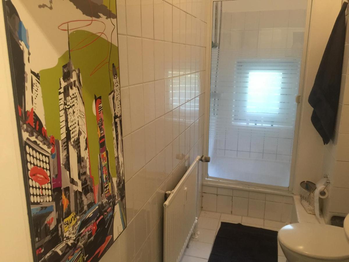 Modern Living In A Perfect Location Apartment Есен Екстериор снимка