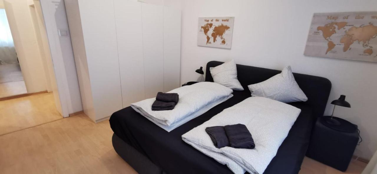 Modern Living In A Perfect Location Apartment Есен Екстериор снимка