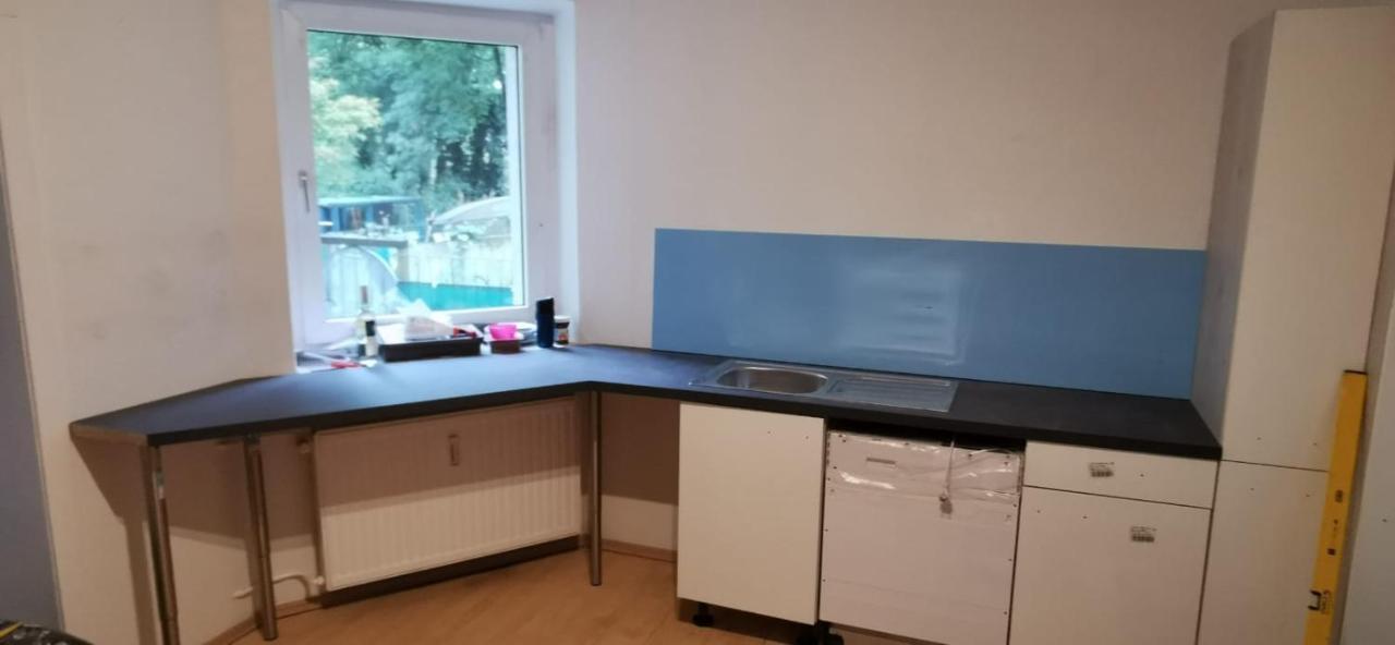 Modern Living In A Perfect Location Apartment Есен Екстериор снимка